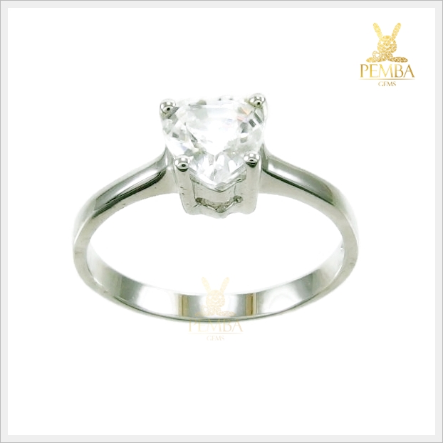 แหวนเพทายขาว เพิ่มเสน่ห์น่าหลงใหล ผู้คนรักใคร่ แหวนพลอยแท้