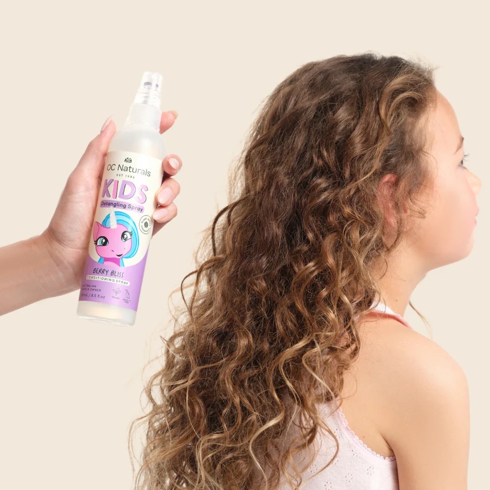 สเปรย์ลดปัญหาเส้นผมพันกันสำหรับเด็ก Oragnic Care Naturals Kids Detangling Spray