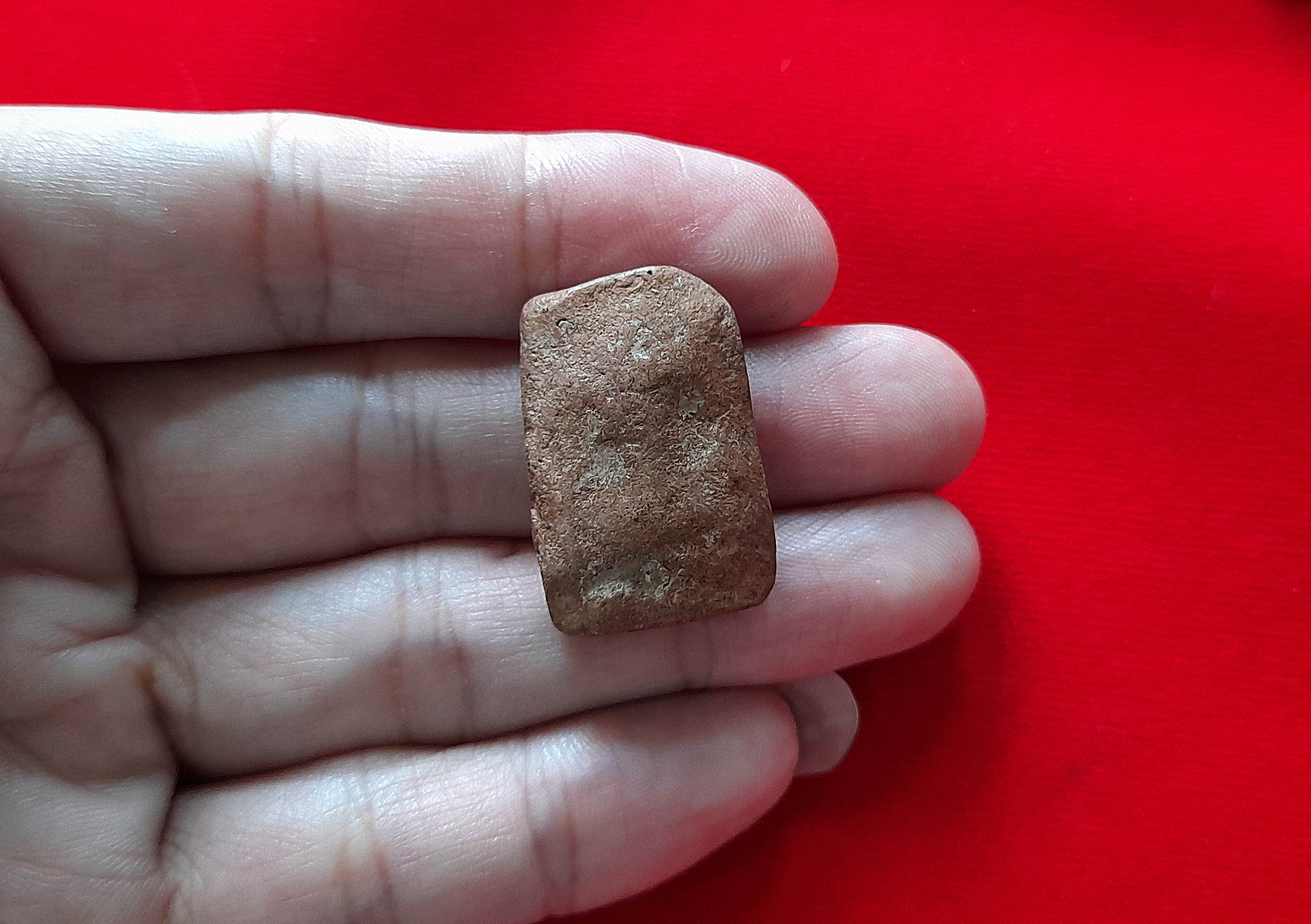 พระสมเด็จ (พระกรุโบราณ) วัดโพธิ์ บางปะอิน (กรุ สมเด็จโต) - พระกรุ ที่ หลวงปู่ เดินหน อิเกสาโร เคยแนะนำและบอกว่า สมเด็จโตปลุกเสก