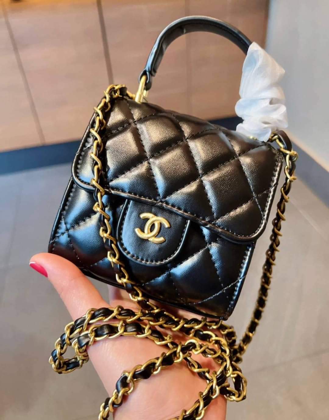 CHANEL FLAP WITH CHAIN ((MAKE UP VIP GIFT)) (แอดไลน์ก่อนสั่งซื้อ)
