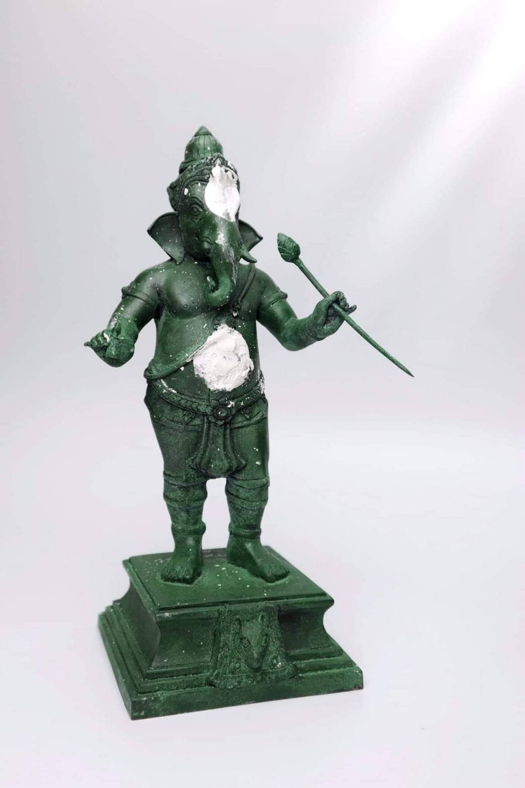 รูปหล่อ พระพิฆเนศ เนื้อโละทองเหลือง สีเขียว(สีเขียวเหนียวทรัพย์ อุดมสมบูรณ์) (ขนาดสูง9นิ้ว) ปี2562 - #รับประกันแท้ #ปลุกเสกแล้วพิธีปลุกเสกในสายนาฎศิลป์