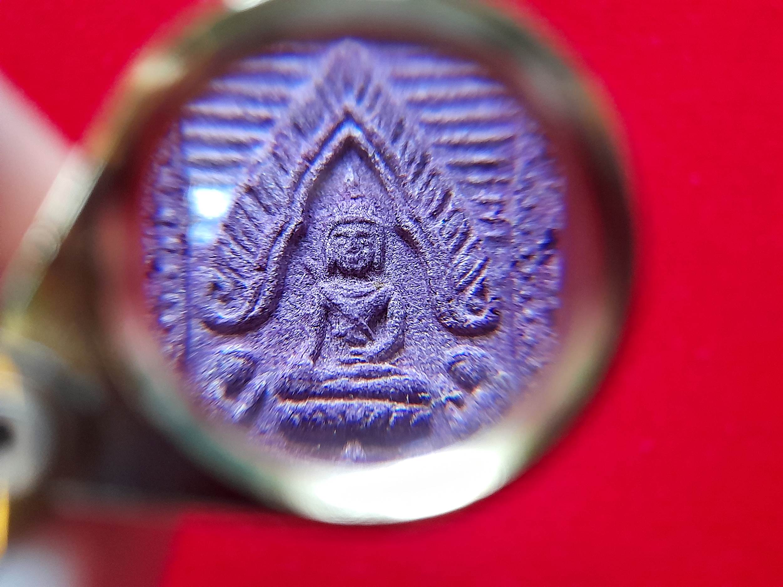 ขุนแผน สะกดทัพ หลังยันต์หัวใจพุทธโธ #พิมพ์เล็ก สีม่วง (พุทธคุณ สะกดอาถรรพ์ สะกดสิ่งไม่ดี+เมตตา มหาสเน่ห์ เจรจา ค้าขาย แคล้วคลาด) ปี2525 #รับประกันแท้และทัน - หลวงพ่อยงยุทธ วัดเขาไม้แดง จ.ชลบุรี