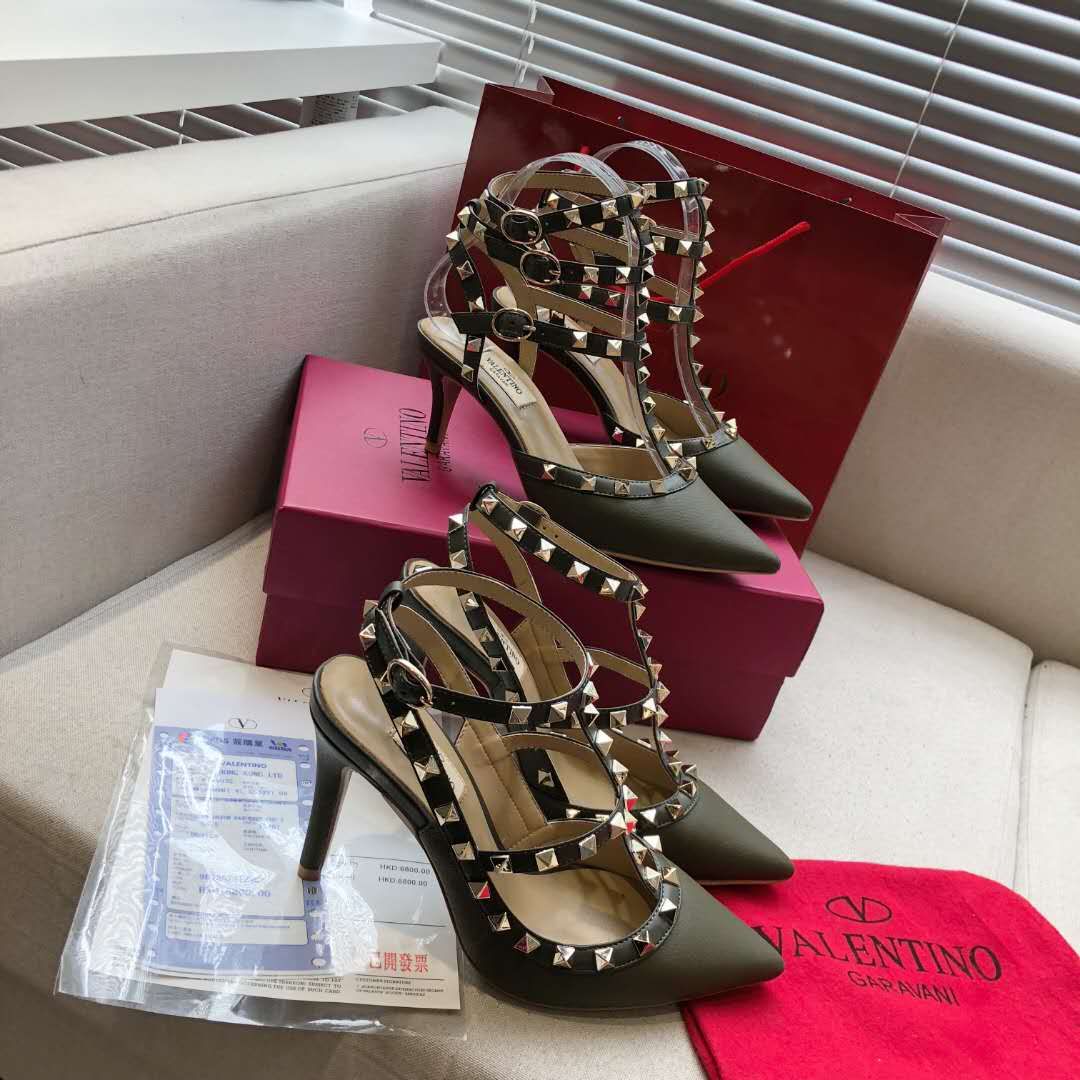 รองเท้า valen rockstud ankle strap หนังแท้ หนังด้าน size 34-42 สูง 6.5 และ 9.5 cm พื้นยาง 2990 พื้นหนัง 3500