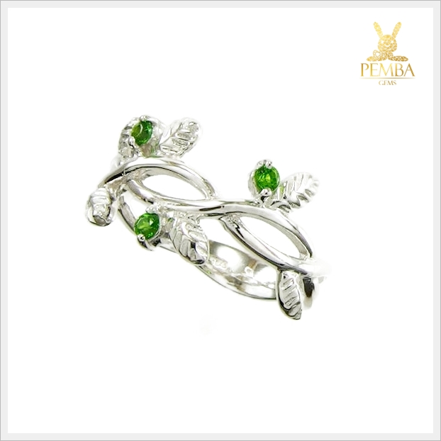 แหวนกรีนไดออปไซด์ รูปใบมะกอก น่ารักๆ แหวนพลอยแท้