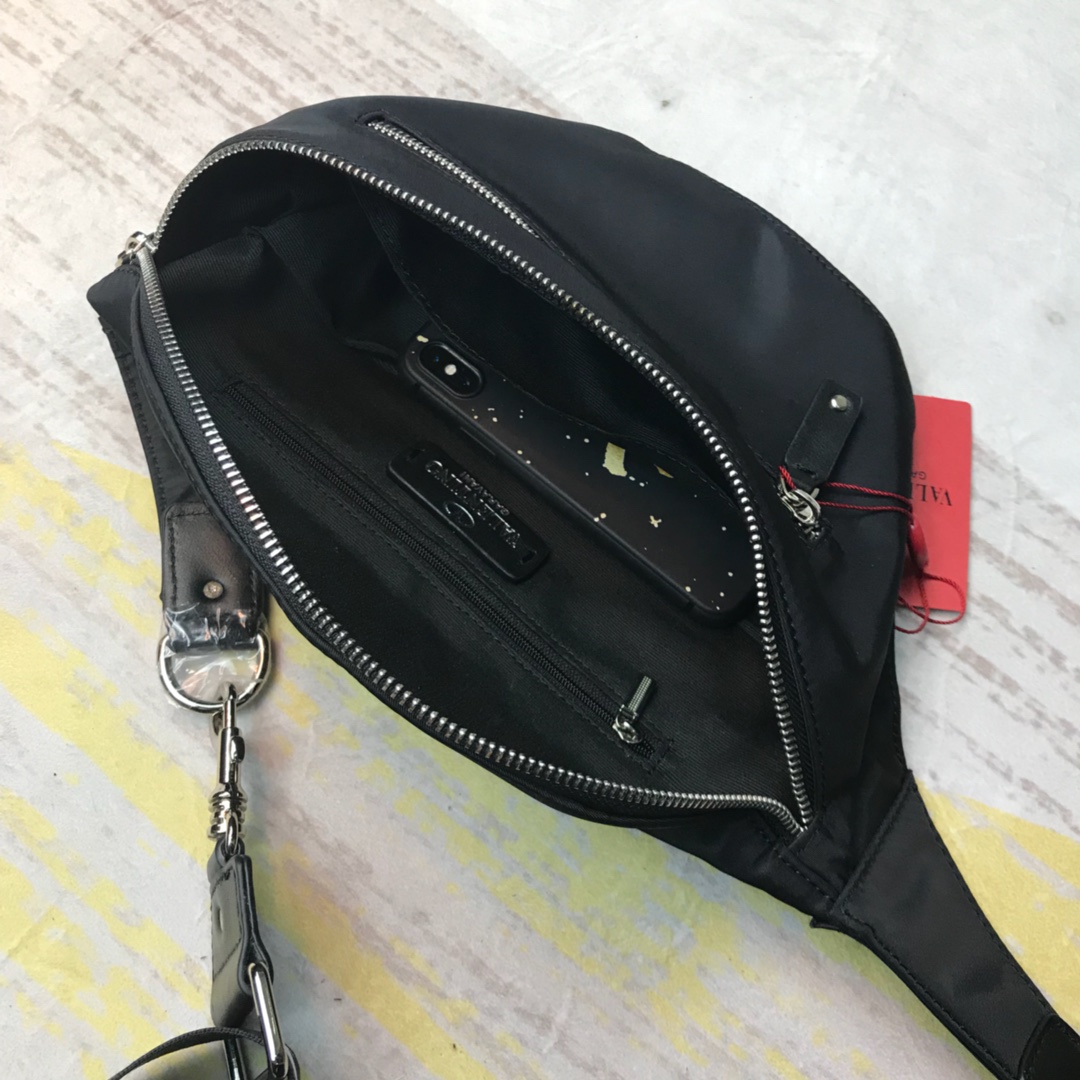 กระเป๋า valen men คาดอก คาดเอว 33 * 20