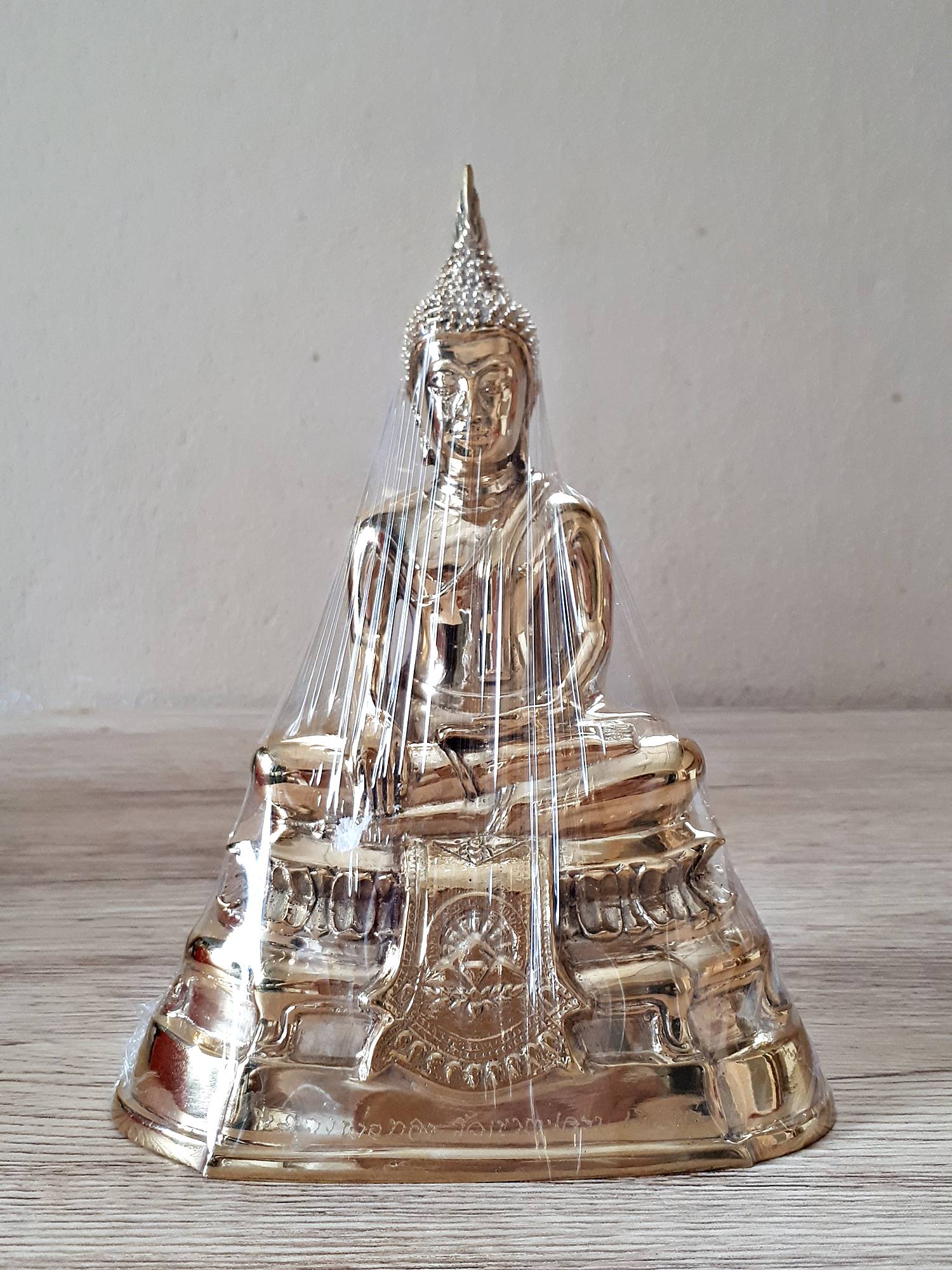 รูปหล่อ หลวงพ่อทอง วัดเขาตะเครา จ.เพรชบุรี เนื้อโลหะทองเหลือง ปัดเงา (หน้าตัก3นิ้วครึ่ง สูง7นิ้ว)