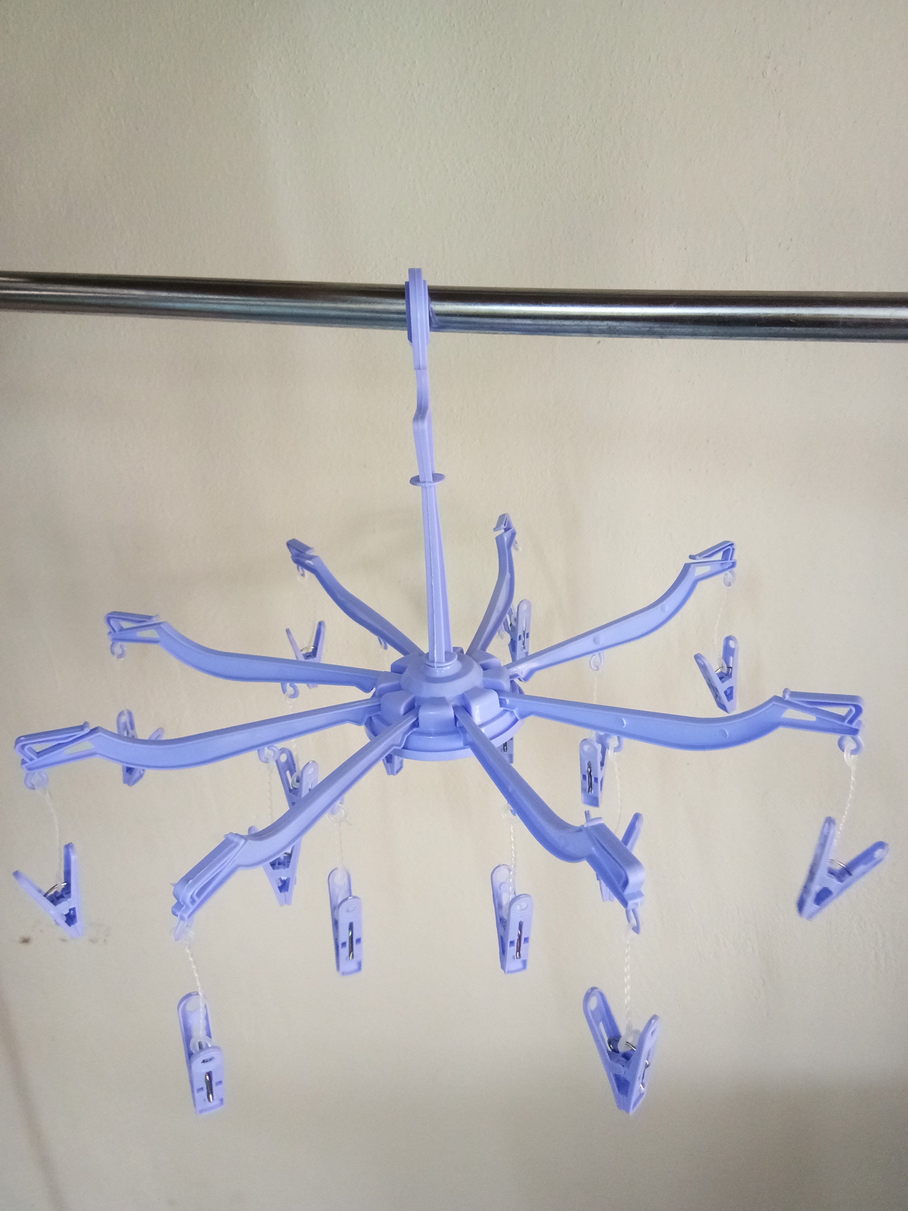 ราวแขวนผ้า8แขนพร้อมที่หนีบ16หนีบ