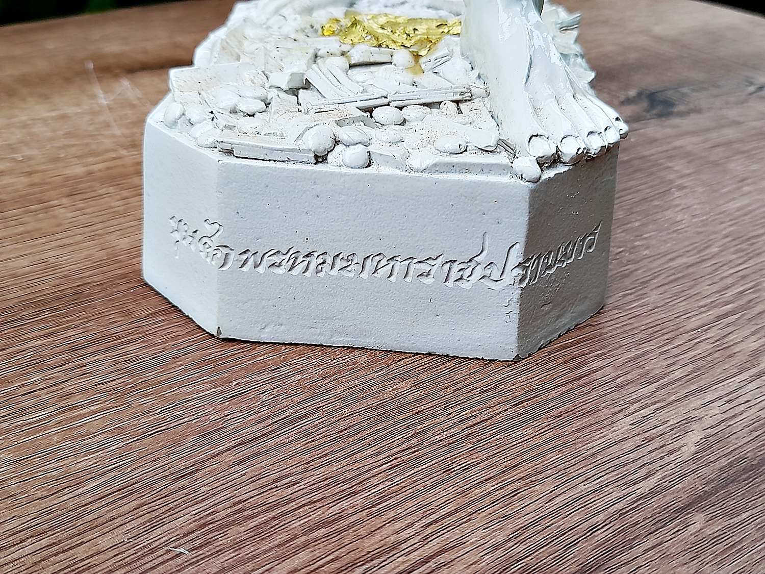 รูปหล่อ หุ่นพยนต์ขุนศึกพรหมมหาราช ปราบมาร (เชิญดวงจิตเทวดา ท่านปู่ขุนศึก ยุค นักรบไทย ของพระเจ้าพรหมมหาราช) เนื้อเรซิ่น สีขาว (ขนาดสูง14นิ้ว ฐาน3x5นิ้ว) (จัดสร้างเพียง99องค์) ปี2559 #รับประกันแท้ - หลวงพ่อหนุน วัดพุทธโมกข์