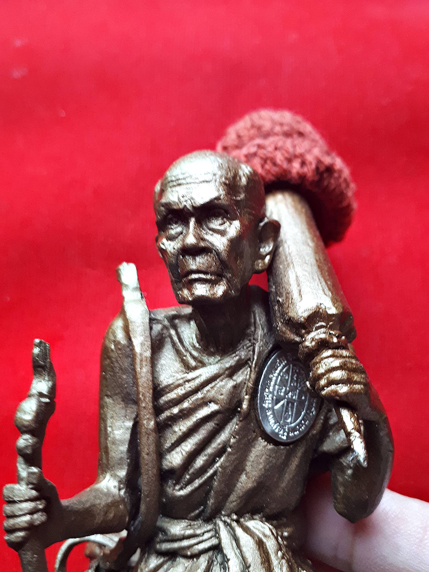 รูปหล่อ หลวงปู่หมุน วัดหนองป่าหล่ม (ออกธุดงค์) สูง6นิ้ว เนื้อโลหะ ปี2561 รวยหมุนดวง