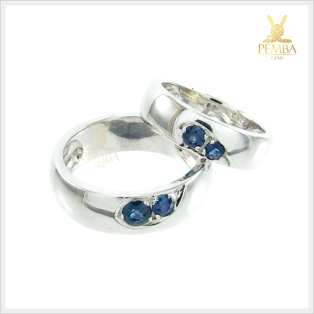 แหวนพลอยคู่รัก Ring of Love ฝังพลอยไพลิน รูปหัวใจ