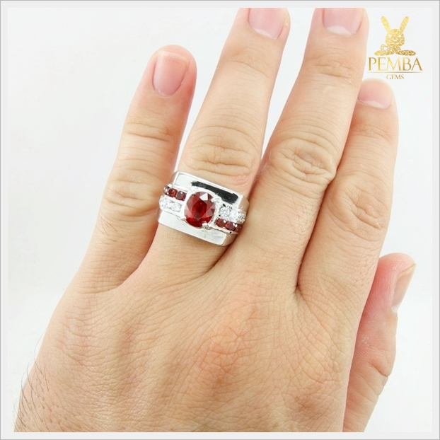 แหวนสเปสซาร์ไทต์การ์เนต โกเมนสีส้มสวยใส ดีไซส์เรียบๆ ดูดีมีสไตล์