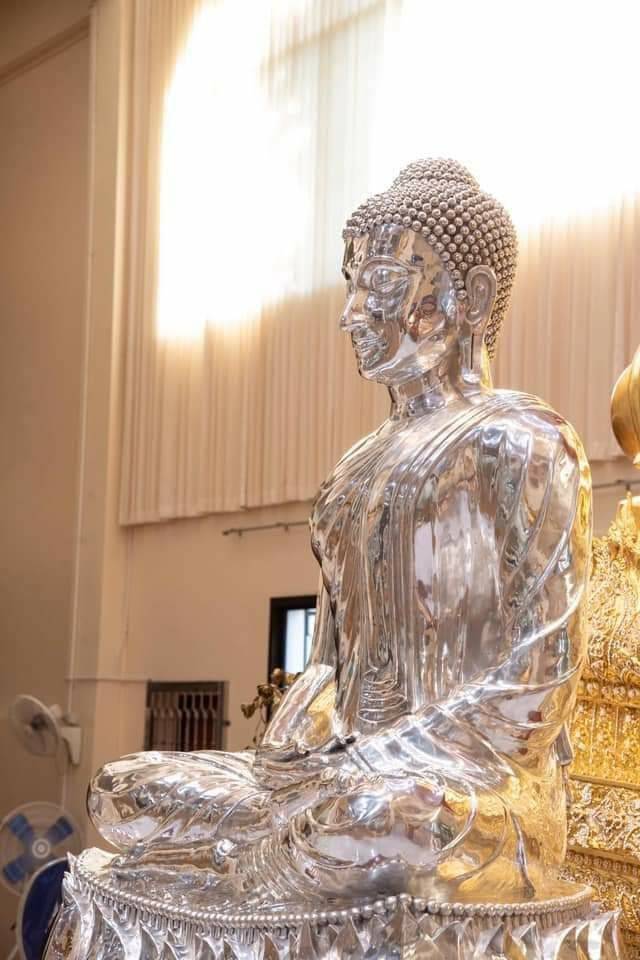 รูปหล่อ พระปัจเจกพุทธเจ้า (ขนาดตั้งบูชา หน้าตัก5นิ้ว ฐาน7นิ้ว สูง9นิ้ว) เนื้อโลหะ(ทองเหลืองผสมเนื้อเงินมหาสะท้อนที่หล่อองค์พระปัจเจกพระพุทธกเจ้าจากองค์จริงต้นฉบับ) ปี2564 #รับประกันแท้ #การันตีแท้ - ปลุกเสกโดย หลวงพ่อเล็ก วัดท่าขนุน