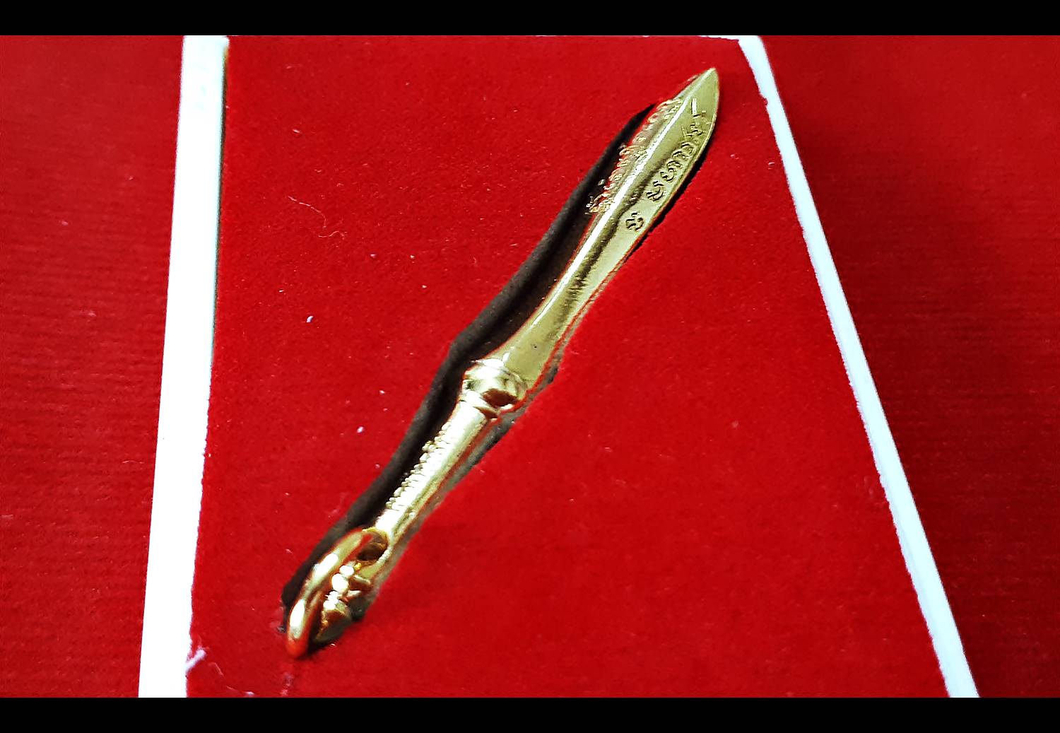 พระขรรค์(ขนาดพกพา เล็ก) (#พิธีถอนโบสถ์ ถอนล้างปราบอาธรรพ์คุณไสย) ปี2559 เนื้อโลหะชุบทอง (ขนาดยาว 5ซม) #รับประกันแท้