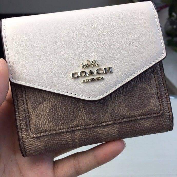 Coach Small Wallet In Colorblock Signature Canvas (แอดไลน์ก่อนสั่งซื้อ)
