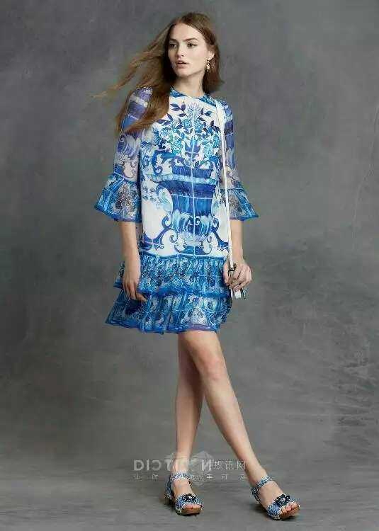 ชุดเดรสสั้นผ้าไหม น่ารักๆ สีฟ้าขาว DG blue-and-white porcelain printing dress size S M L รหัส j000324