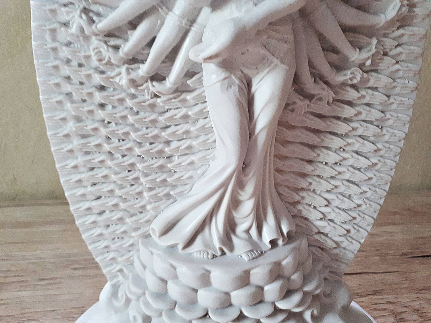 รูปหล่อ พระแม่กวนอิม พันกรพันมือ(สูง11นิ้ว ฐาน7นิ้ว) เนื้อเรซิ่นสีขาวงา - (ขายปลีก ขายส่ง)