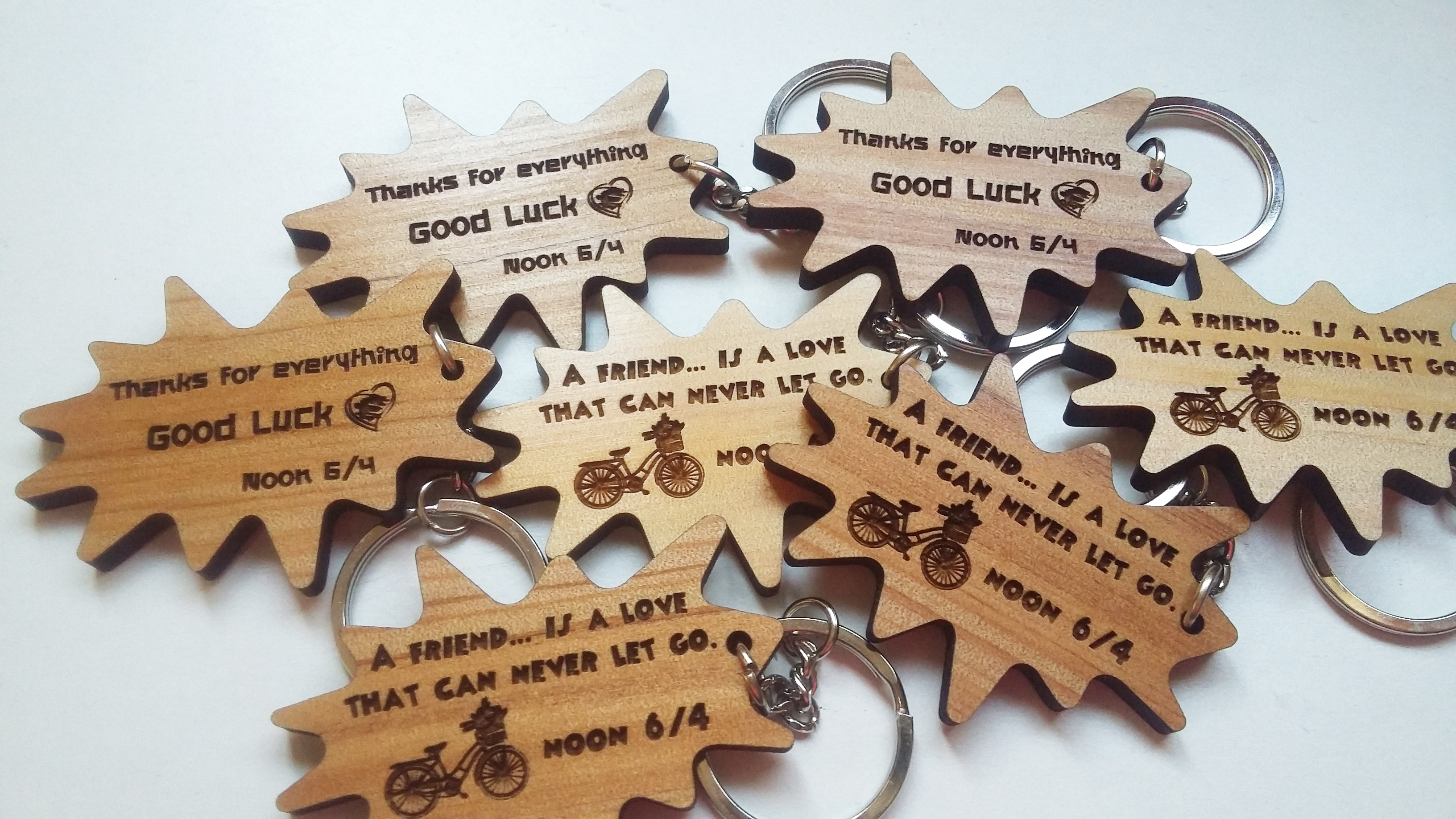 พวงกุญแจไม้ พวงกุญแจที่ระลึก จบการศึกษา