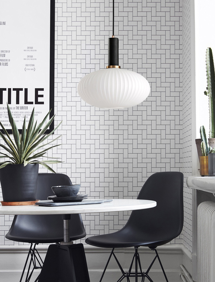 โคมไฟแขวนเพดานโป๊ะแก้วสีขาวโปร่งแสงลายจีบ สไตล์ Northern Europe [CASA105]