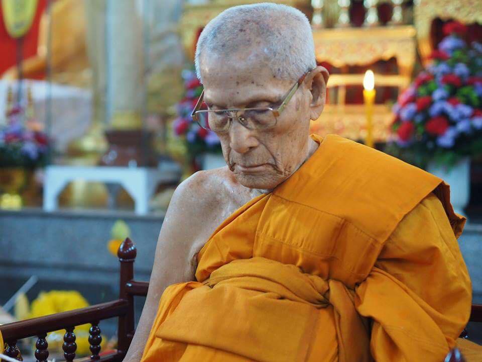 รูปหล่อ อาแปะ โรงสี เซียนแปะโรงสี วัดศาลเจ้า (ขนาดบูชา5นิ้ว) รุ่นฟ้าประทานพร ปี2560 (ใต้ฐานอุดมวลสาร ผ้ายันตื ผงธูป เหรียญ)