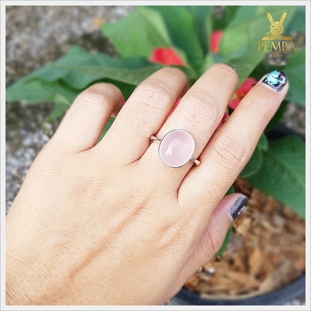 แหวนโรสควอตซ์แท้ อัญมณีชมพูอ่อน เพิ่มเสน่ห์ความมั่นใจ