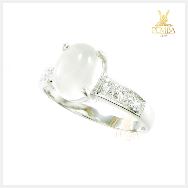 แหวนมูนสโตนแท้ เพิ่มเสน่ห์น่าหลงใหล ผู้คนที่รักใคร่