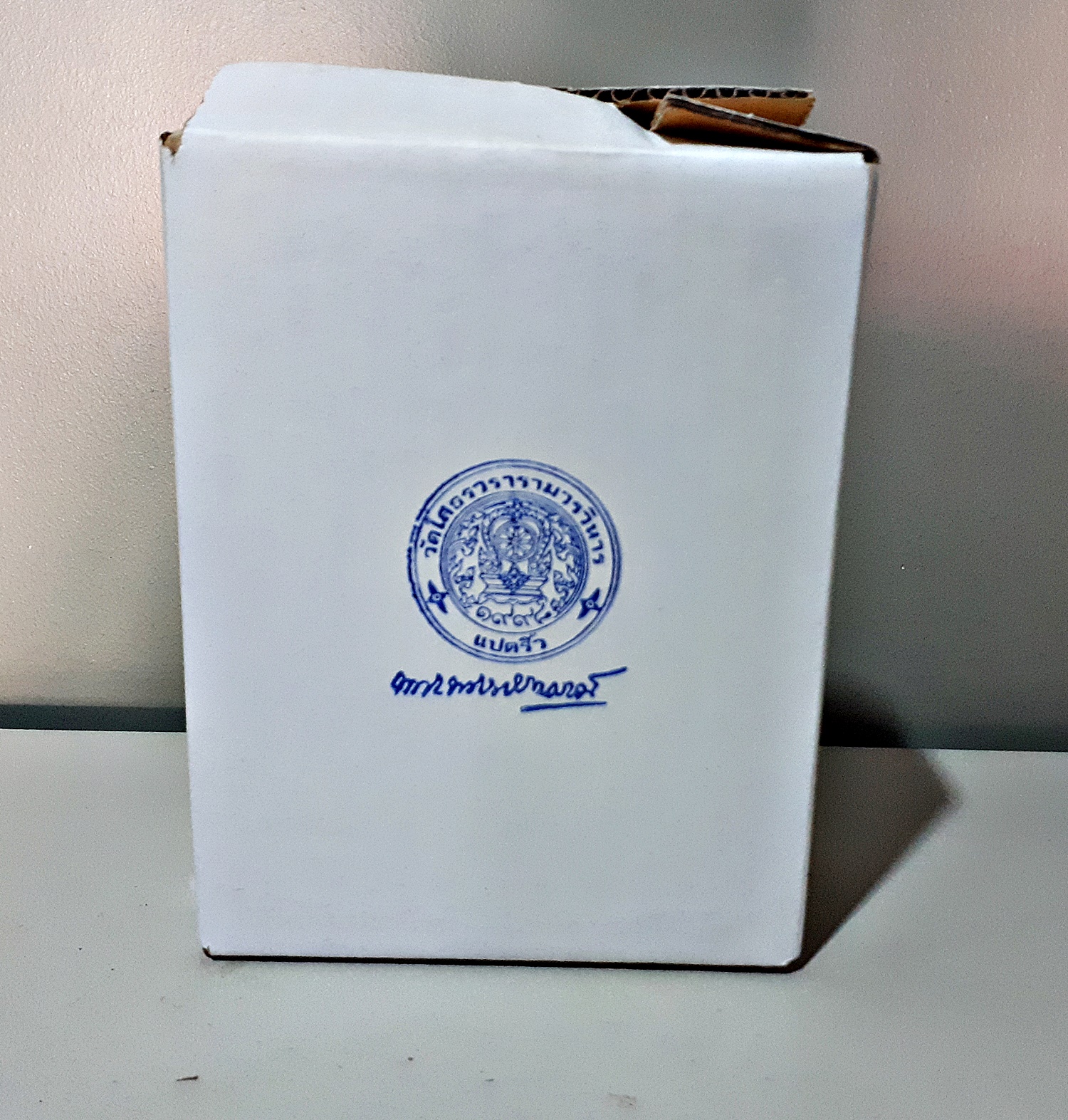 รูปหล่อ หลวงพ่อโสธร เนื้อ เรซิ่นสีทอง (หน้าตัก3นิ้ว ฐาน5นิ้ว)