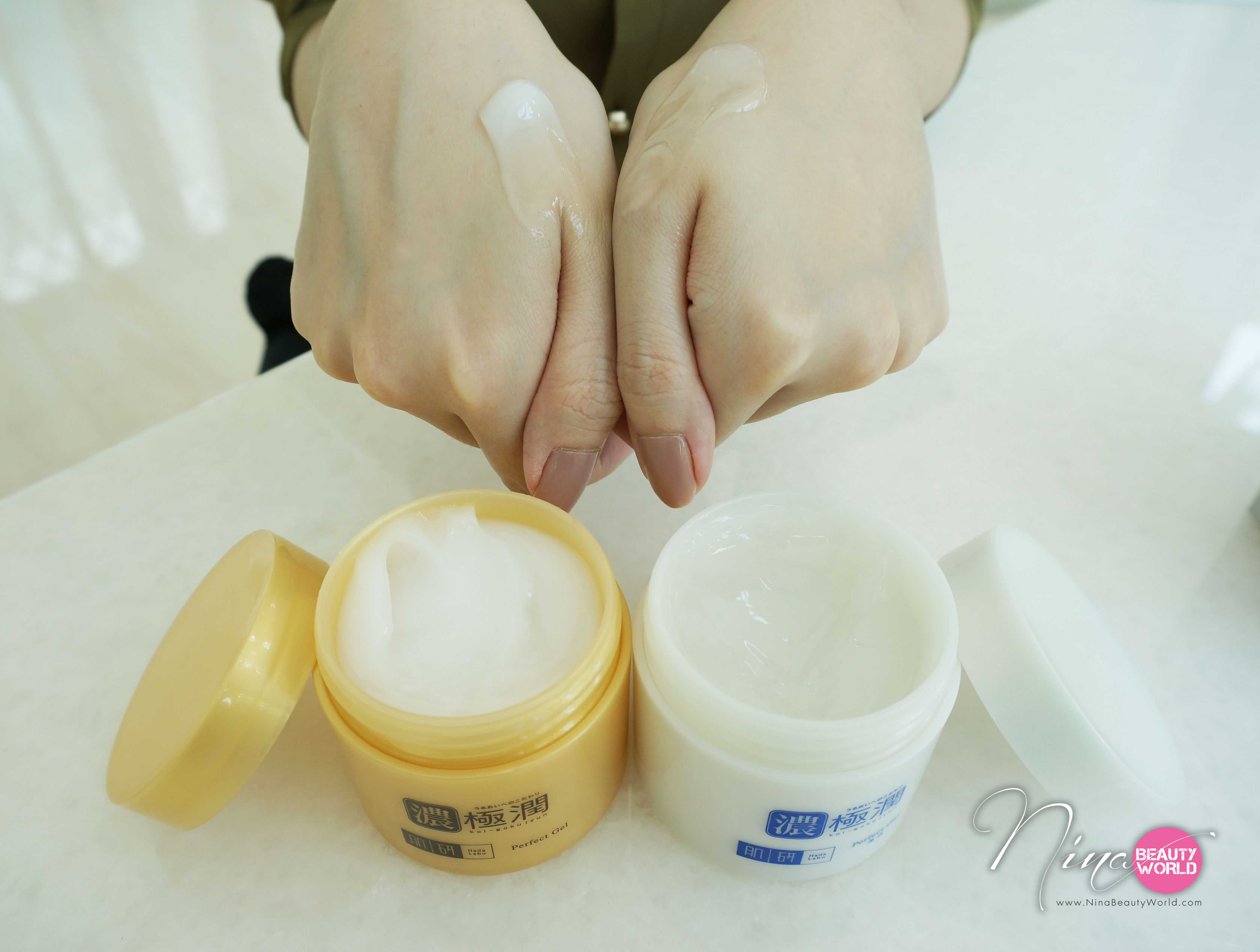 (กระปุกน้ำเงิน 100g) Hada Labo Whitening Perfect Gel 100g เจลบำรุงผิว ที่ช่วยให้ผิวกระจ่างใส อิ่มน้ำ ใช้ 1 ได้ถึง 5 คือเท่ากับทา โลชั่น อิมัลชั่น เอสเซนส์ ครีม และมาส์ก