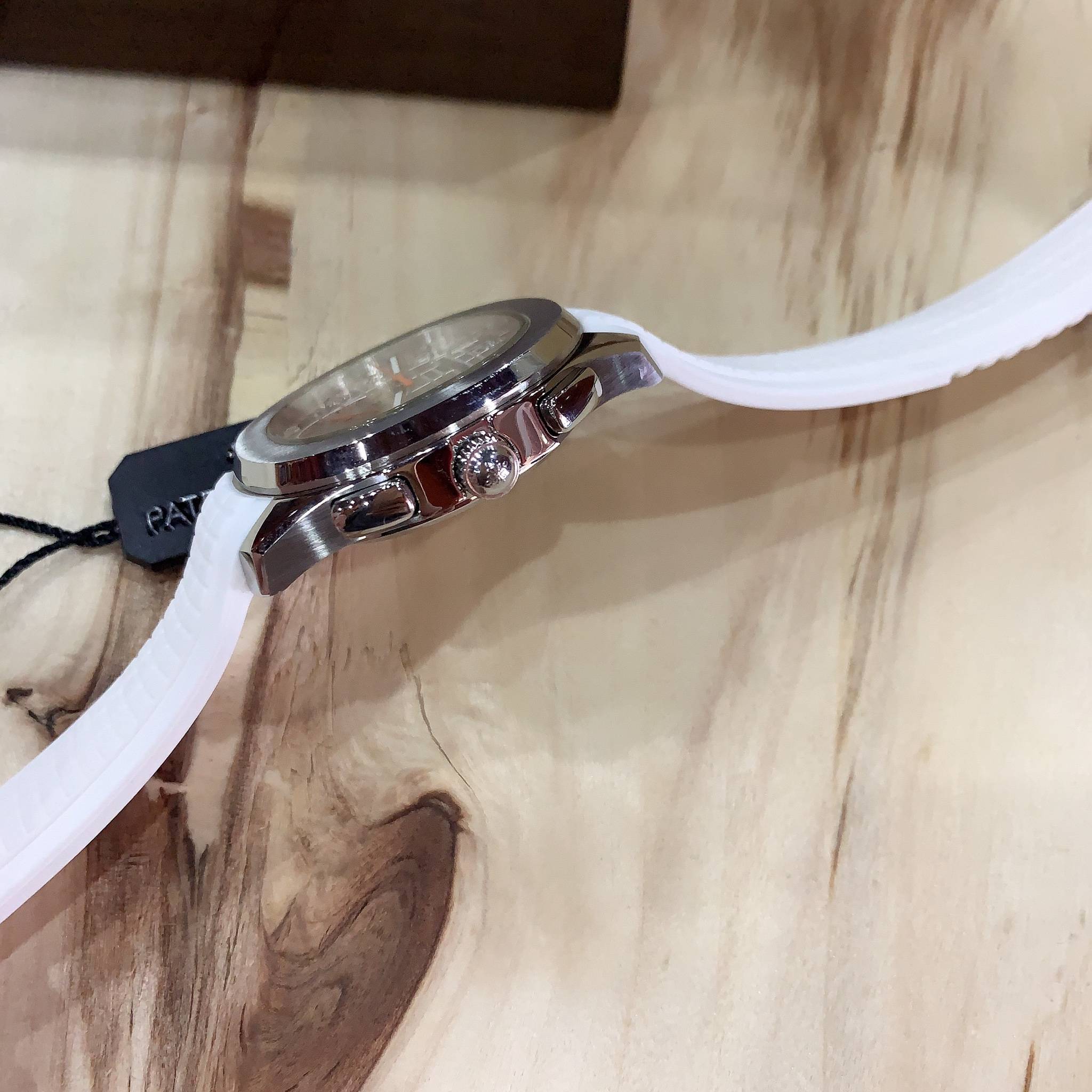 นาฬิกา Patek Philippe Aquanaut Mirror Swiss สายขาว