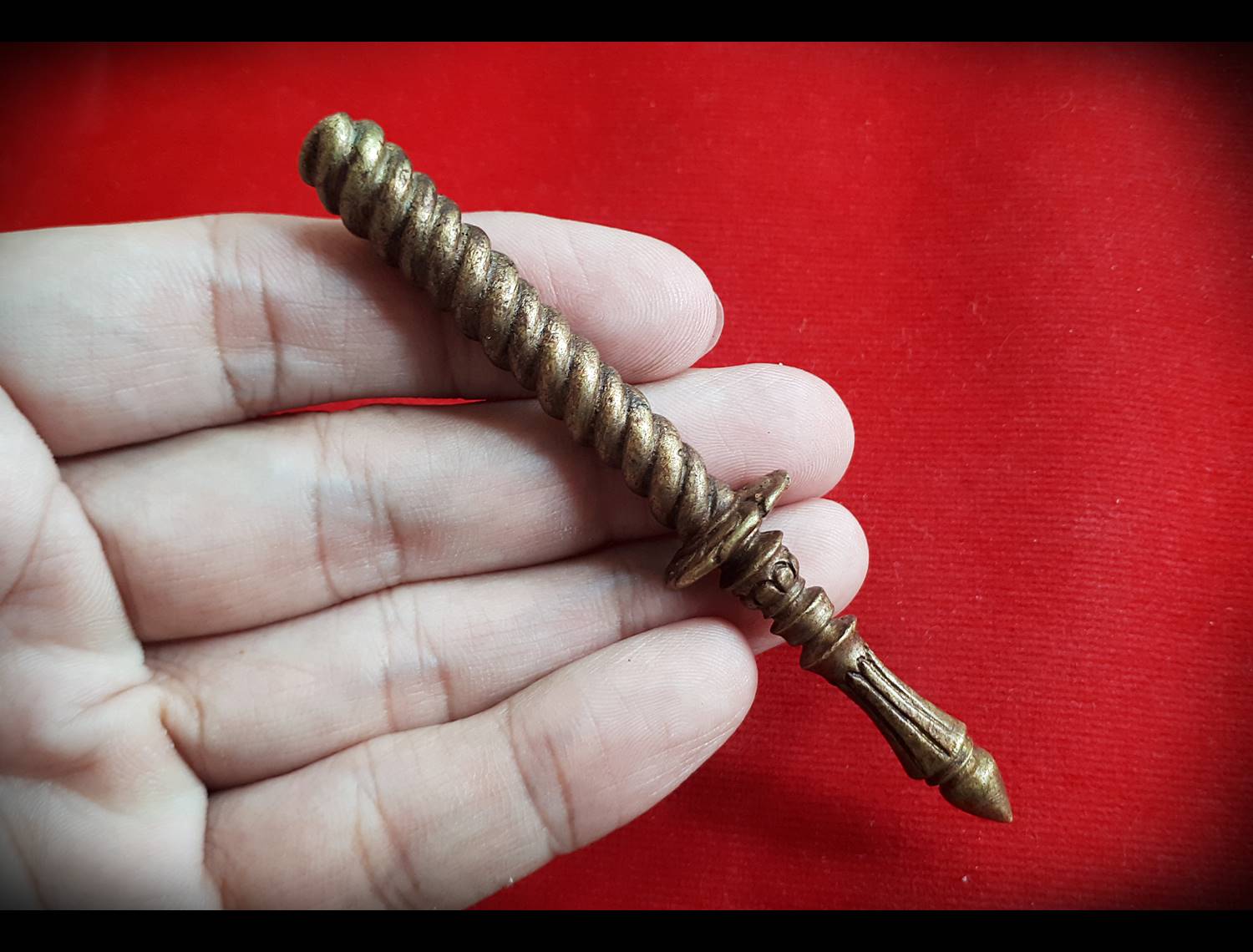 จตุราวุธ (อาวุธของ ท้าวมหาราชทั้งสี่ พลอง กระบอง พระขรรค์ จักร รวมอยู่ในเล่มเดียว) (เข้าพิธีปลุกเสก ยันต์เกราะเพรช เสาร์5 วัดท่าขนุน ปี2562) #รับประกันแท้