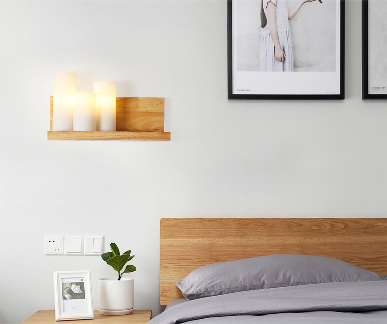 โคมไฟติดผนังภายในไม้โมเดิร์นประดับแท่งเทียนแก้ว 3 แท่ง สีขาวขุ่น [BM2094-3]