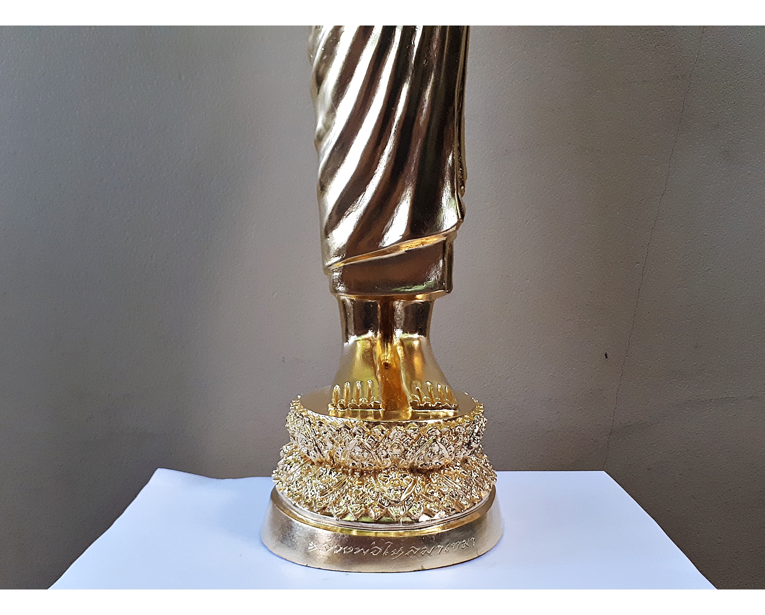 รูปหล่อ พระพุทธ หลวงพ่อไหลมาเทมา(สมเด็จองค์ปฐม ปางอุ้มบาตร อุดมสมบูรณ์มหาลาภ) - เนื้อทองเหลือง ปิดทองแท้ (องค์ใหญ่ขนาดตั้งบูชา สูง26นิ้ว) ปี2563 #รับประกันแท้ - หลวงพ่อเล็ก วัดท่าขนุน เป็นประธานปลุกเสกอฐิษฐานจิต