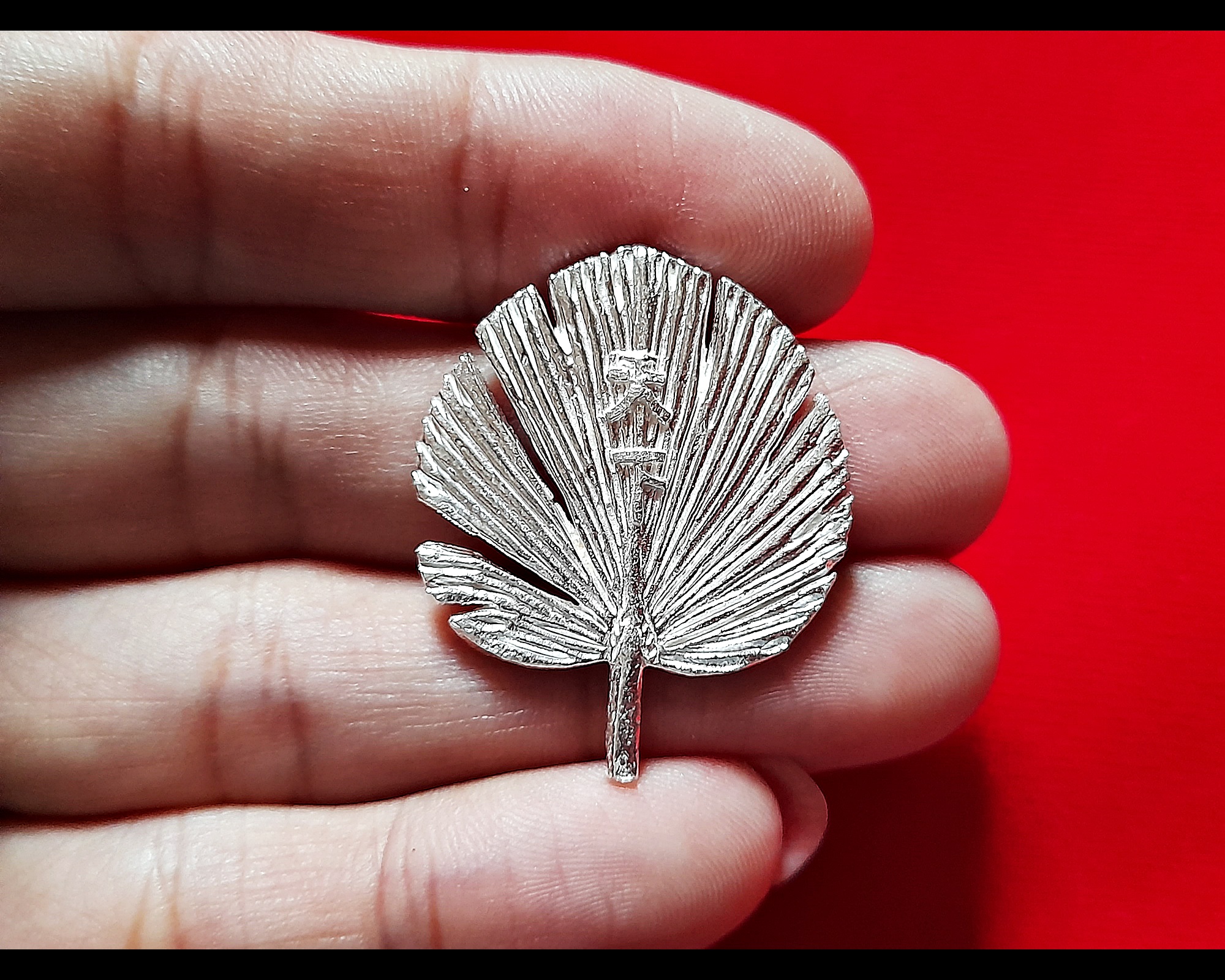 พัด ท่านจี้กง (พัดแห่งโชคลาภ และความสำเร็จ พัดอุปสรรคต่างๆ ให้หายไป) เนื้อเงินแท้ (ชนวน) ปี2564 (ขนาดพกพา) #รับประกันแท้