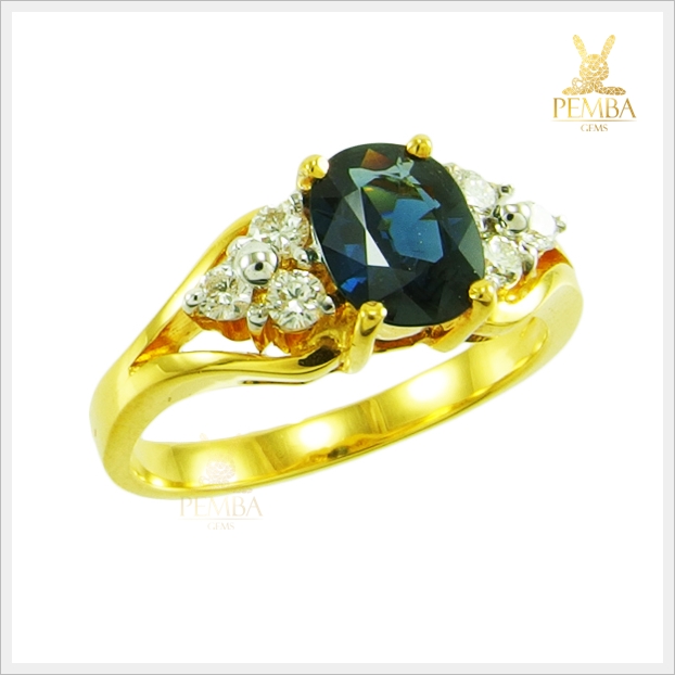 แหวนไพลินจันท์ หายาก สวมใส่บนนิ้วโดดเด่นสะดุดตา(สามารถสั่งทำได้ค่ะ)