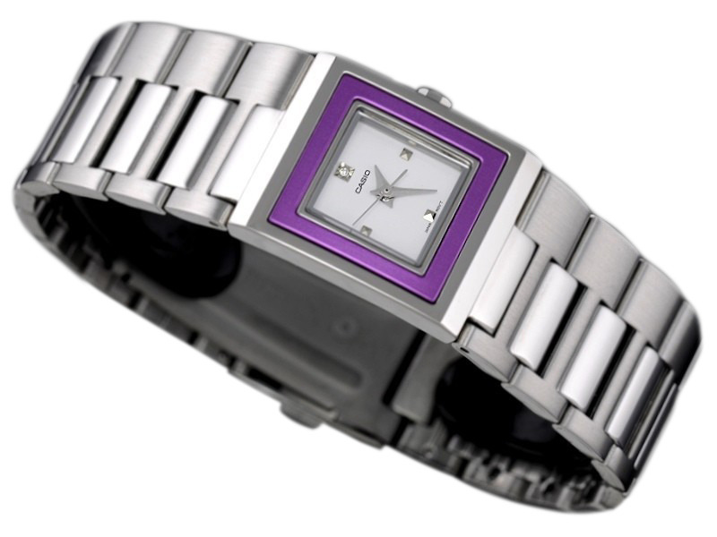 Casio Standard Analog นาฬิกาข้อมือผู้หญิง รุ่น LTP-1317D-6C