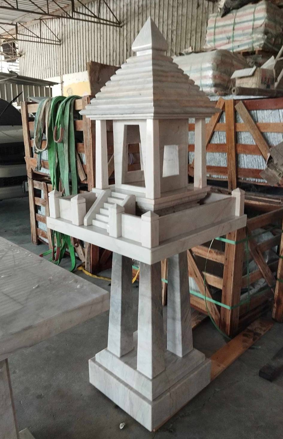 ศาลตายหินอ่อนทรงโมเดิร์นสีเทาชมพู ขนาด61*61 ซม