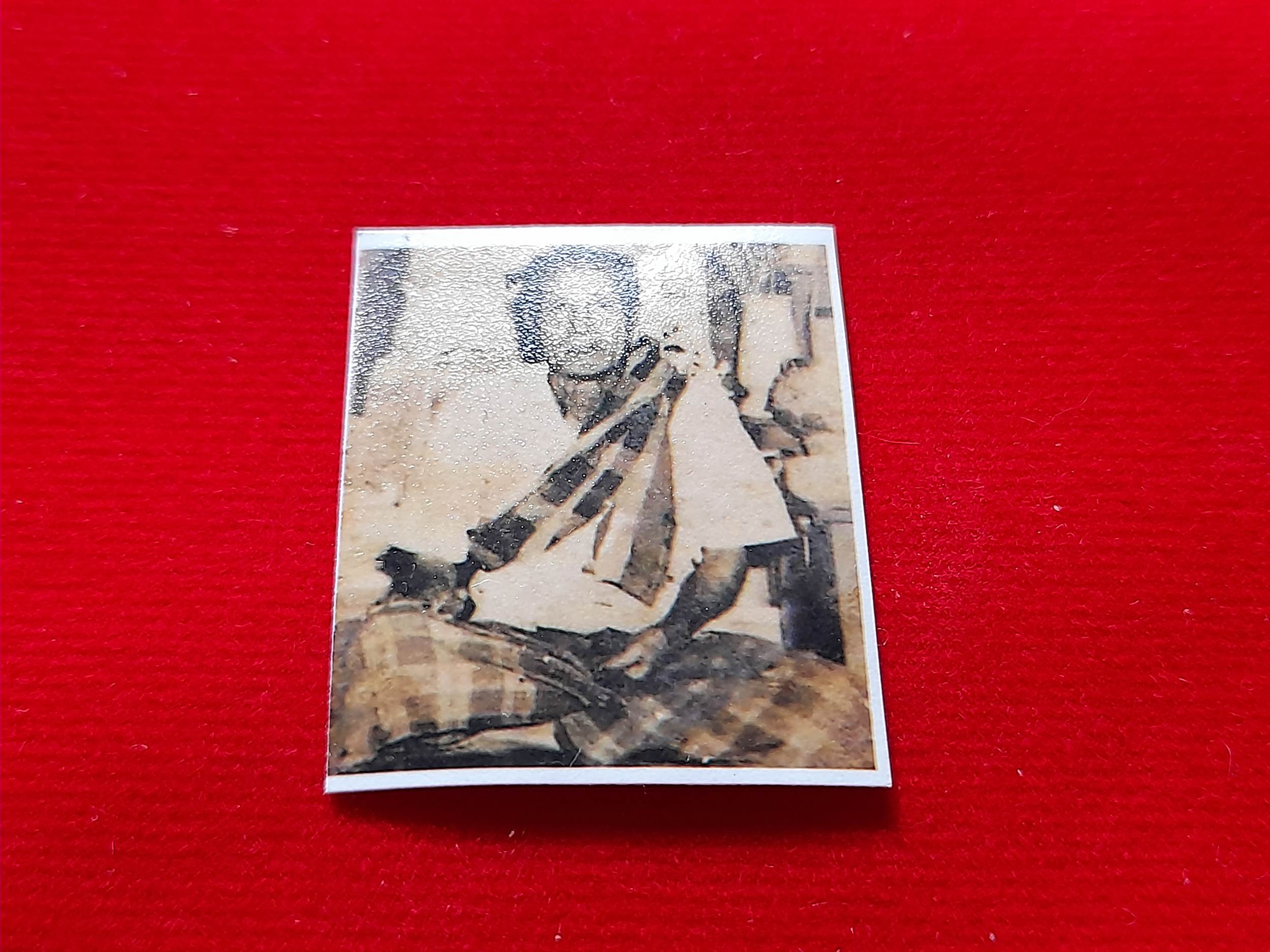 รูปภาพ(หลังจารยันต์สาวรำพึง)+สายสิญจ์ อาจารย์แปลก ร้อยบาง ฆราวาสขมังเวส มหาเสน่ห์ (ปลุกเสก บูชาครู วาระงานไหว้ครู ปี2564) #รับประกันแท้ - สำนัก อ.กฤษณะ ธเนศไพศาล สํานักไสยเทวะ