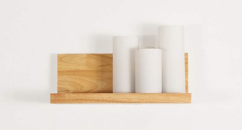 โคมไฟติดผนังภายในไม้โมเดิร์นประดับแท่งเทียนแก้ว 3 แท่ง สีขาวขุ่น [BM2094-3]