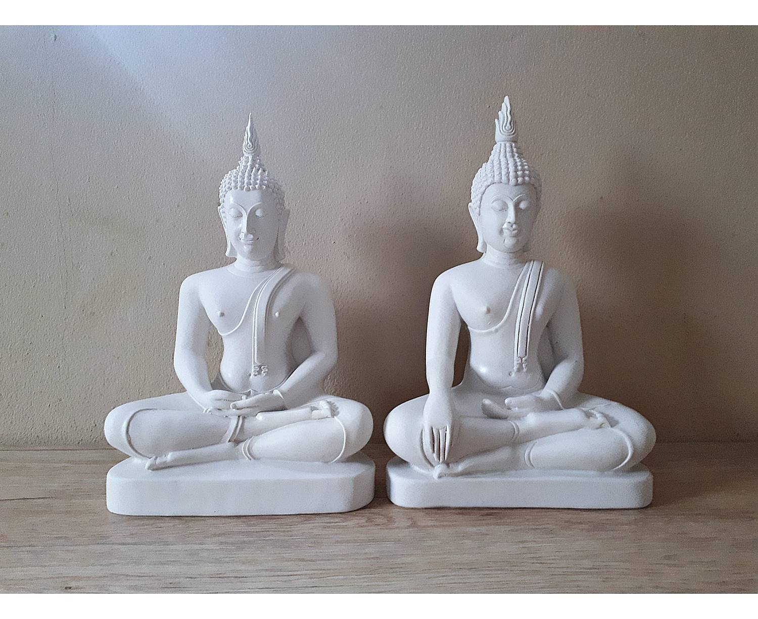 รูปหล่อ พระพุทธรูป เชียงแสนสุโขทัย ปางสมาธิ ปางมารวิชัย เนื้อเรซิ่น สีขาวงา - (หน้าตัก9นิ้ว สูง13.5นิ้ว ลึก5นิ้ว)
