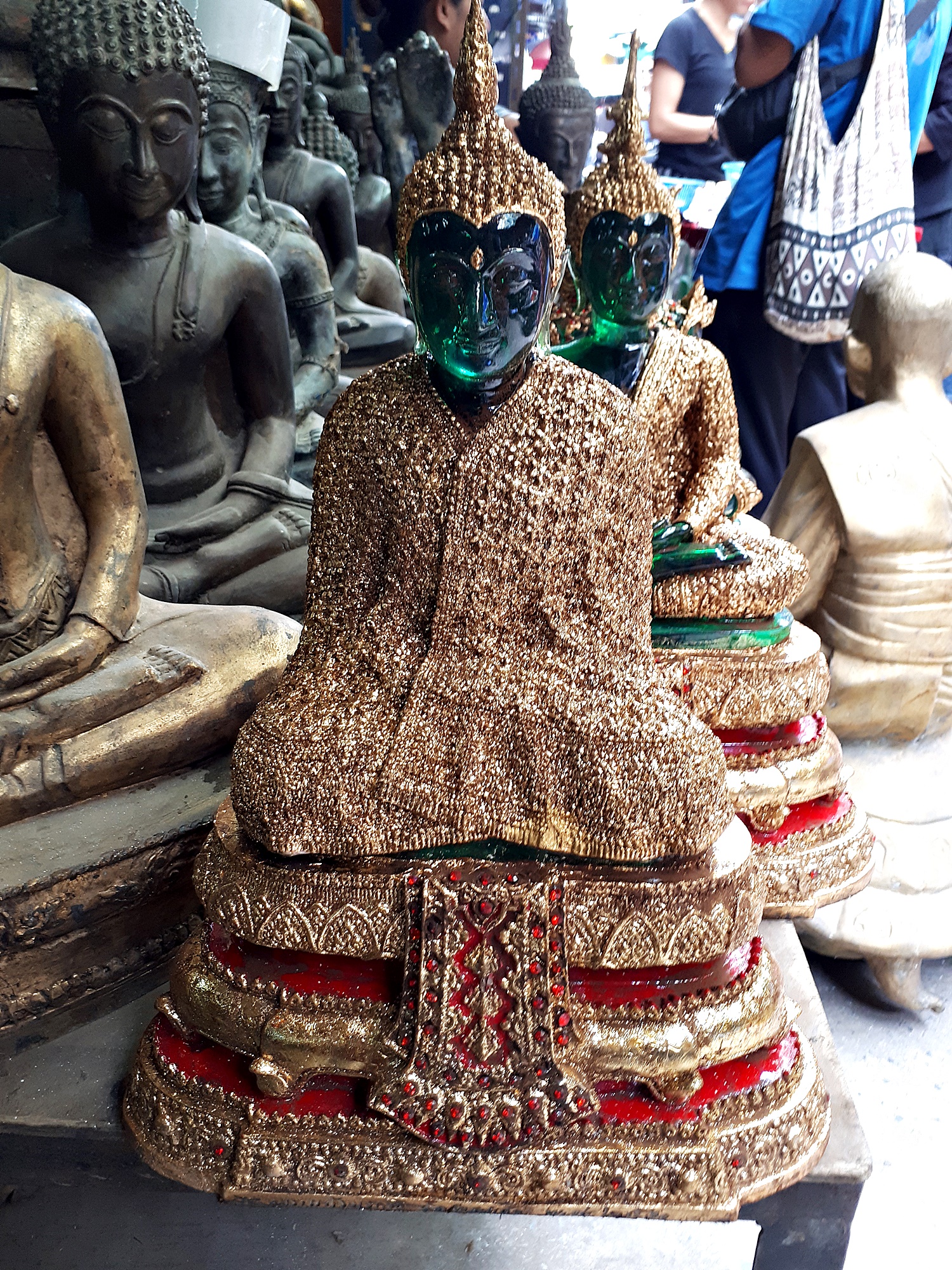 พระแก้วมรกต 3 ฤดู หน้าตัก 9 นิ้ว