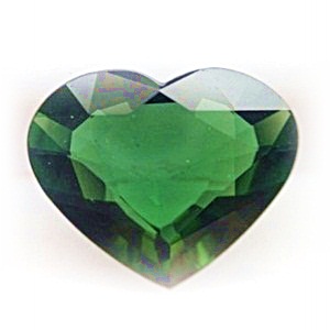 Natural Green Tourmaline พลอยทัวมาลีน รูปหัวใจ น้ำหนัก 2.58 กะรัต สีเขียว เข้มสวย ไม่ติดดำ ความสะอาดมองตาเปล่าไม่มีตำหนิ