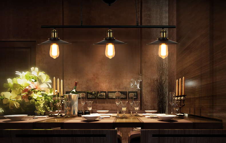 โคมไฟแขวนเพดานลูกรอกแบบย้อนยุควินเทจ 3 หัวสีดำ [Model 5049]