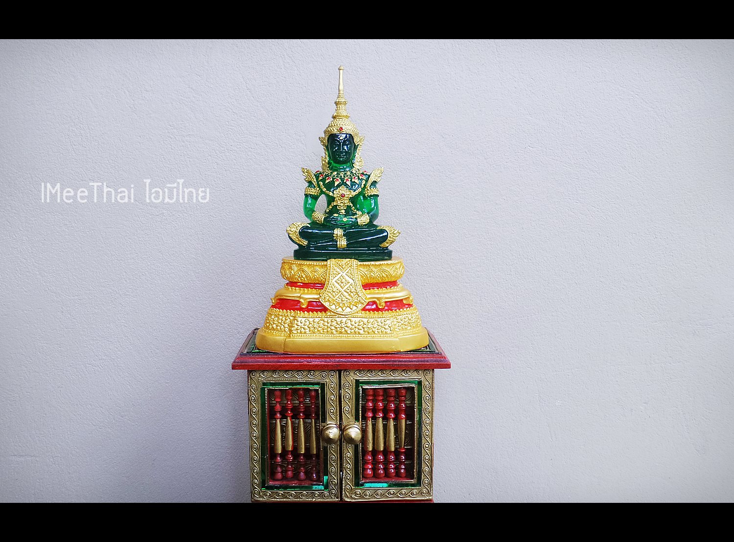 พระแก้วมรกต ปาง ฤดูร้อน ทรงเครื่องจักรพรรดิ์ เนื้อเรซิ่น หน้าตัก 5 นิ้ว ขนาดพระบูชา