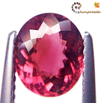 Natural Pink Tourmaline พลอยพิงค์ทัวมาลีน รูปไข่ หนัก 1.75 กะรัต สีชมพูอมม่วง สีโทนเข้ม มองตาเปล่าเนื้อสะอาดไม่มีตำหนิ ส่องด้วยกล้องขยายสะอาด 99%