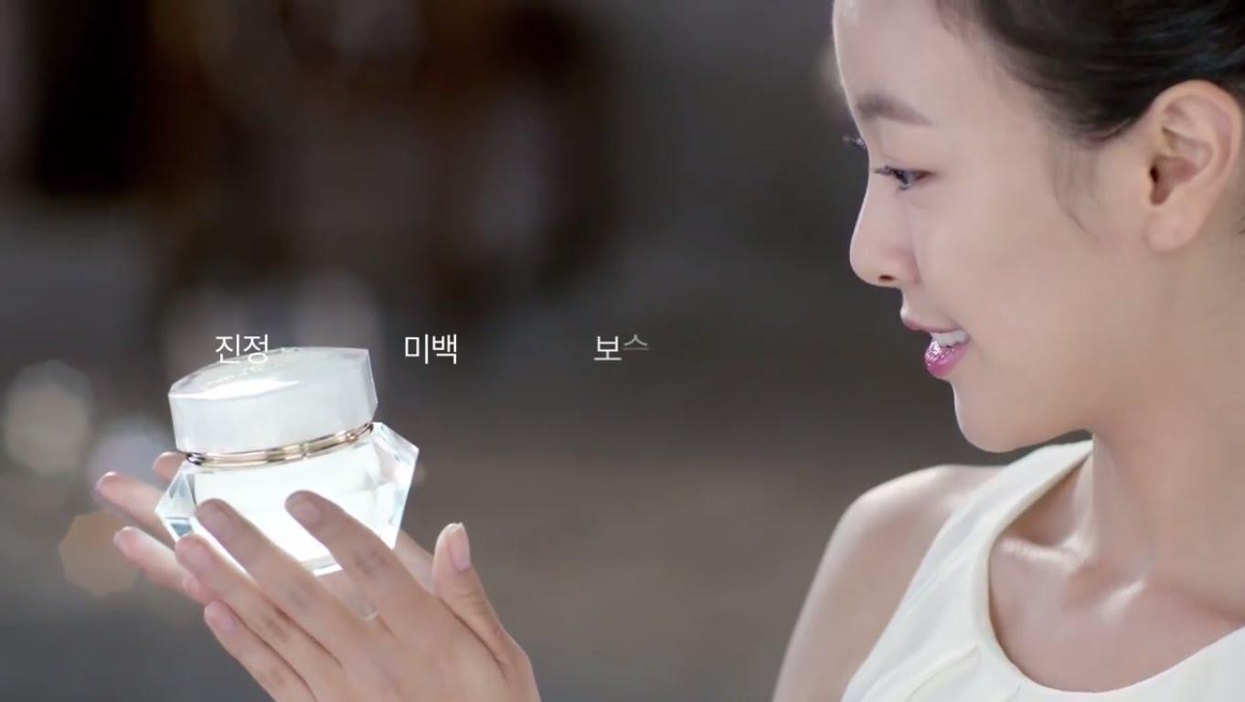 (Tester ครีมพรีเมี่ยม) It's Skin Prestige Cream D'escargot 10mL สารสกัดจากหอยทาก ช่วยยกกระชับ ลดริ้วรอย ลดรอยแดงสิว เพิ่มความขาวเนียนชุ่มชื้น เปลี่ยนผิวให้ขาว เนียนใสช่วยสมานผิวให้เนียนนุ่ม กระชับผิวหน้า ทำให้ใบหน้าขาวขึ้นทำให้ผิวแข็งแรงขึ้น ด้ว