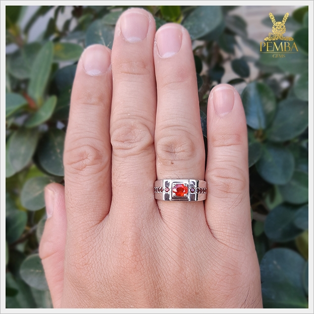 แหวนออเร้นท์แซฟไฟร์(ซองเจีย) ใส่เสริมเพิ่มความมั่นใจ แหวนพลอยแท้