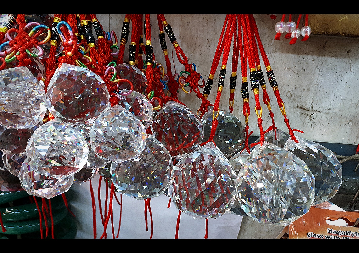 ลูกแก้ว คริสตรัล เหลี่ยม ปรับฮวงจุ้ย สะท้อนแสง แบบแขวน