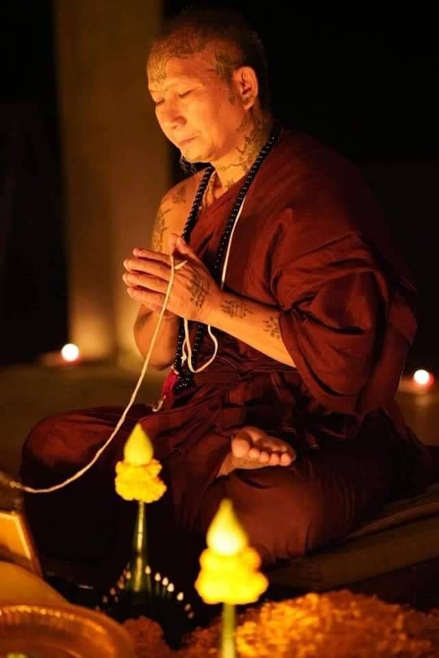 แหวน นิ้วเพชรพระอิศวร ชี้ให้รวย เนื้อนวะโลหะเต็มสูตร (ส่วนผสมของทองคำ) ปี2562 (สร้างเพียง599วง) #รับประกันแท้ - หลวงปู่อุดมทรัพย์(พระอาจารย์จ่อย) วัดเวฬุวัน จ.ศรีสระเกษ จัดสร้างและดำเนินการปลุกเสก