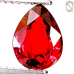 พลอยแดงRUBY HEATED ทรงหยดน้ำ หนัก 2.02 กะรัต ขนาด 6.3x8.4x3.9 มิล พลอยธรรมชาติ สีแดงเกรดสวยพิเศษAAA หายาก ไฟดีมาก เนื้อสะอาด 99% คุณภาพดี ไม่มีตำหนิ