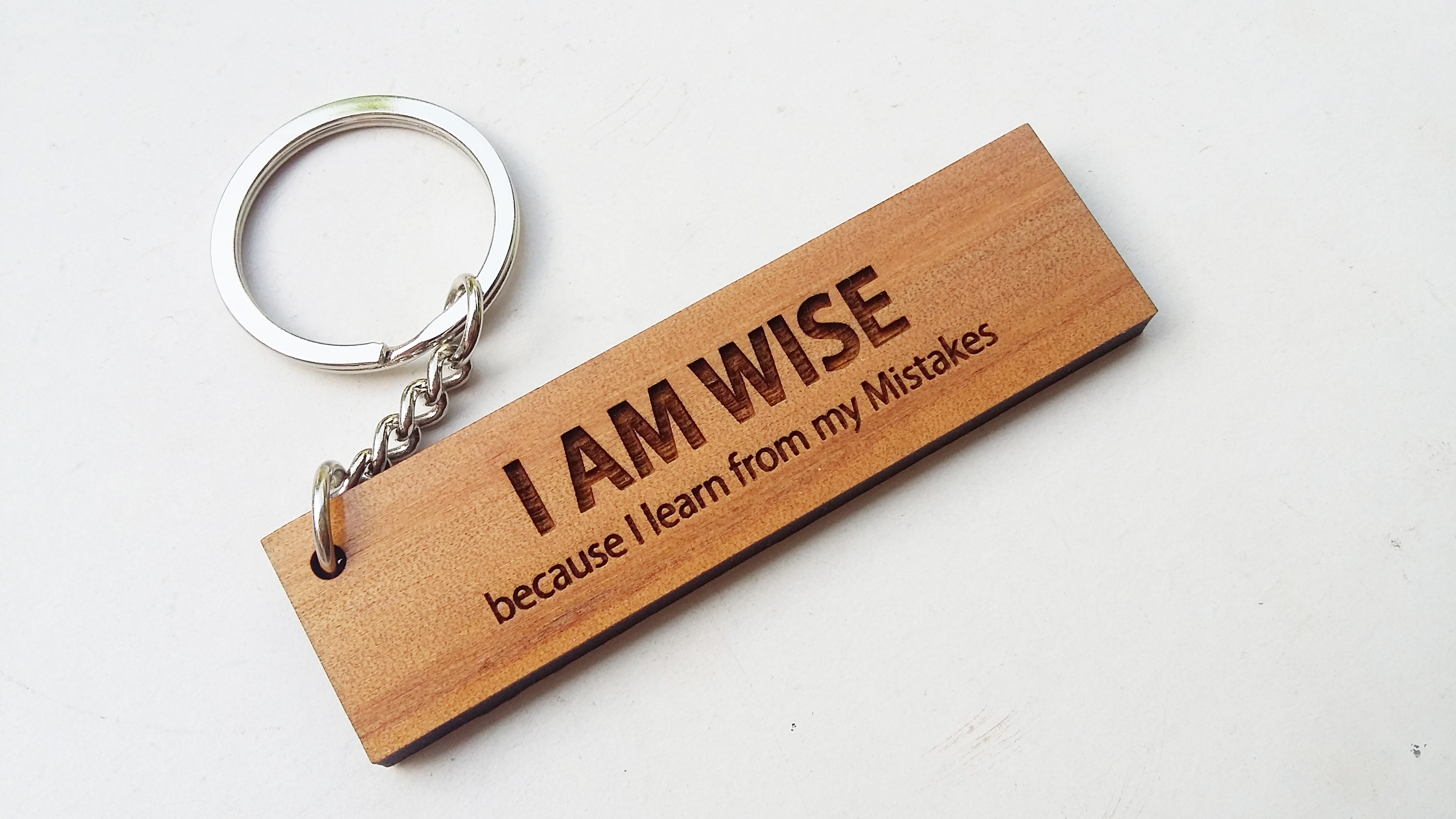 พวงกุญแจไม้ พวงกุญแจไม้ใส่ข้อความ - I AM WISE because I learn from my mistakes