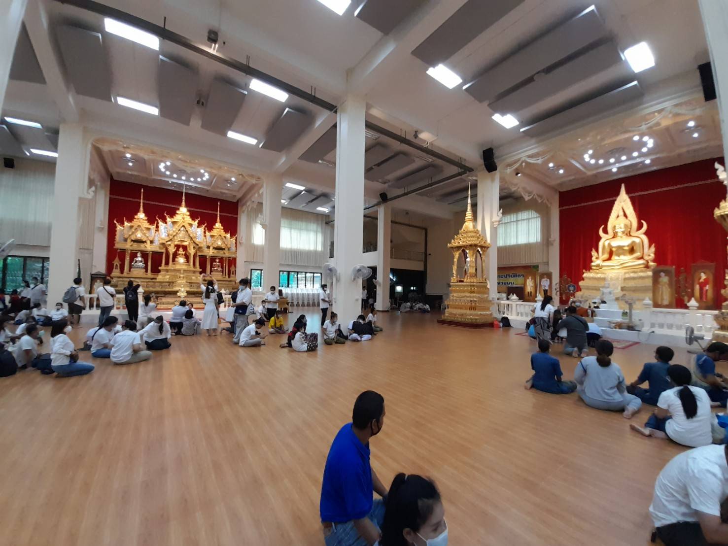 พระกริ่งสะท้านไตรภพ เนื้อเงินแท้(ใช้ชนวนเนื้อเงินล้วนๆที่หล่อพระพุทธปางลีลาประทานพรองค์จริง) เสาร์๕ ปี2563 (รุ่นแรก ที่บรรจุเกศา หลวงพ่อเล็ก และ พระบรมสารีริกธาตุของแท้) #รับประกันแท้ - หลวงพ่อเล็ก วัดท่าขนุน